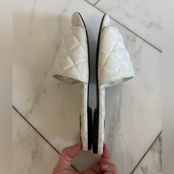 Zara Women’s euro 50 or US 9-9.5 White Quilted Vegan Leather Flat Slide Sandals - Picture 7 of 7